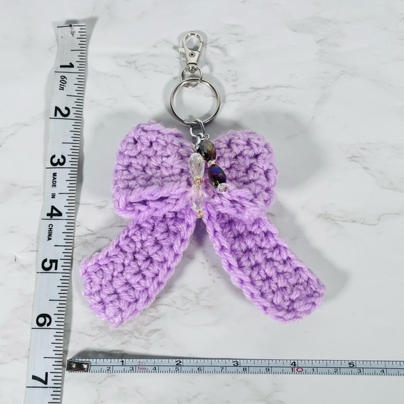 Purple Crochet Bow Bag Charm Keychain - Picture 5 of 6